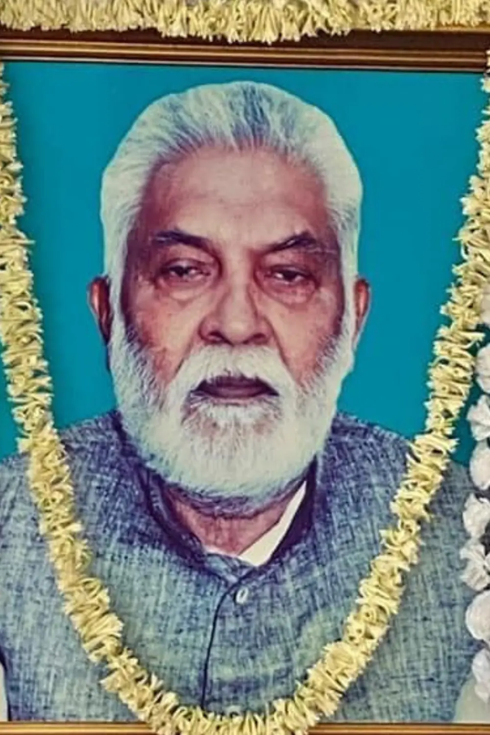 Shri Rajeshwar Singh